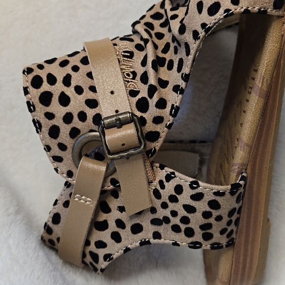 Blowfish Malibu Blumoon Black & Tan Animal Print 1" Heel Zip Sandals - Size 8 - Picture 4 of 7